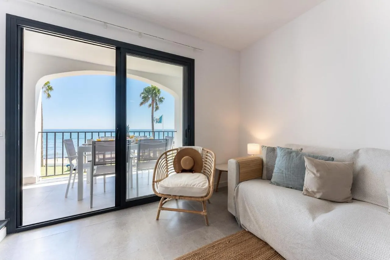 Dona Lola Renata: Beachfront Duplex with Sea Views Sitio de Calahonda Spain