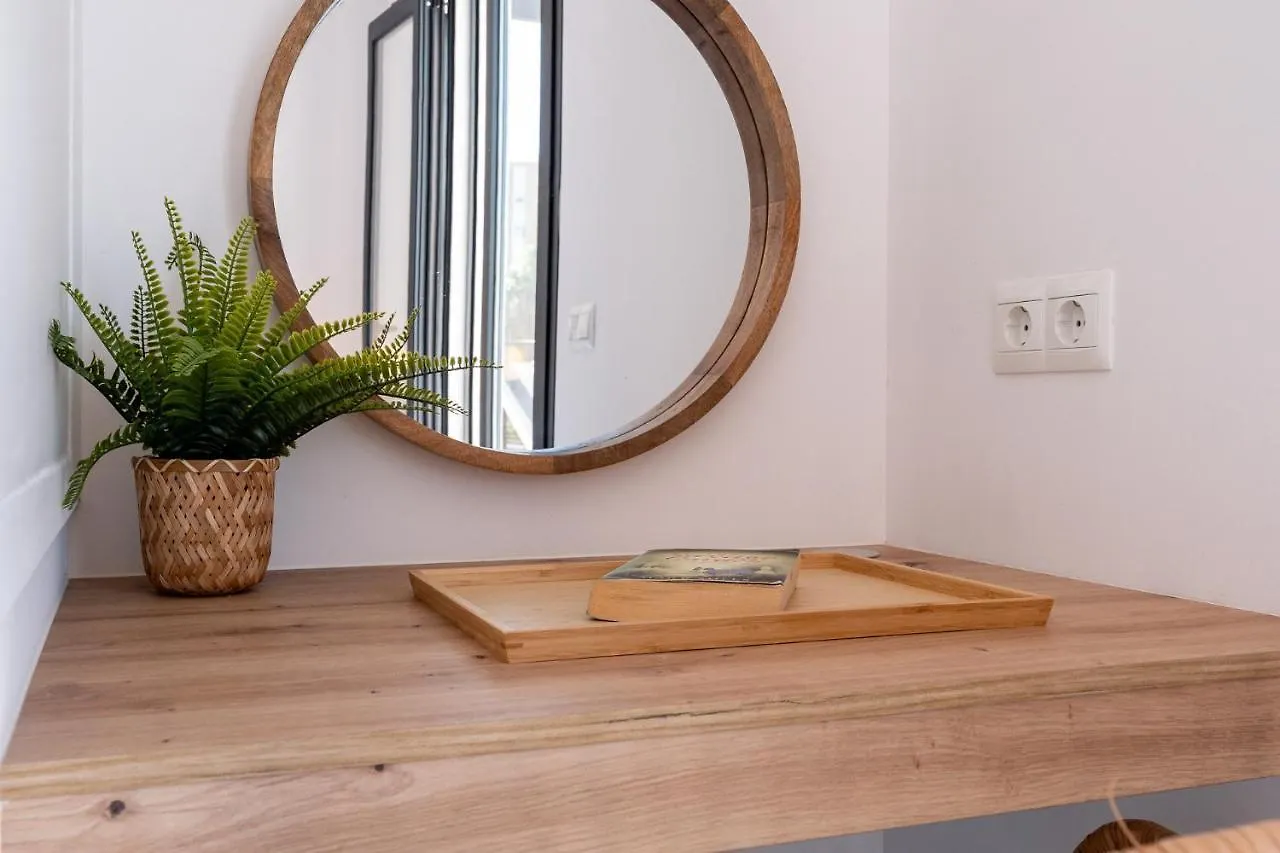 Apartment Dona Lola Renata: Beachfront Duplex with Sea Views Sitio de Calahonda