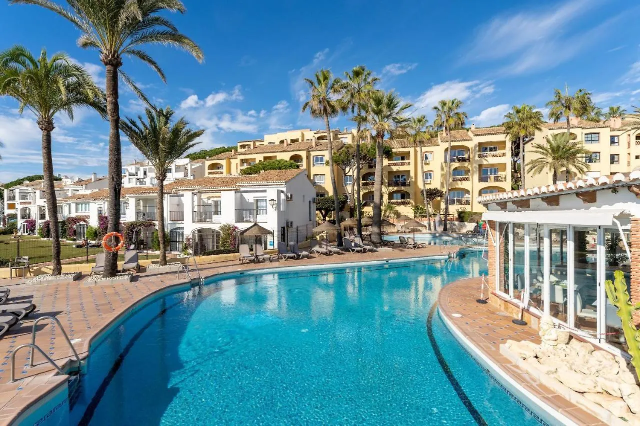 Dona Lola Renata: Beachfront Duplex with Sea Views Sitio de Calahonda Spain