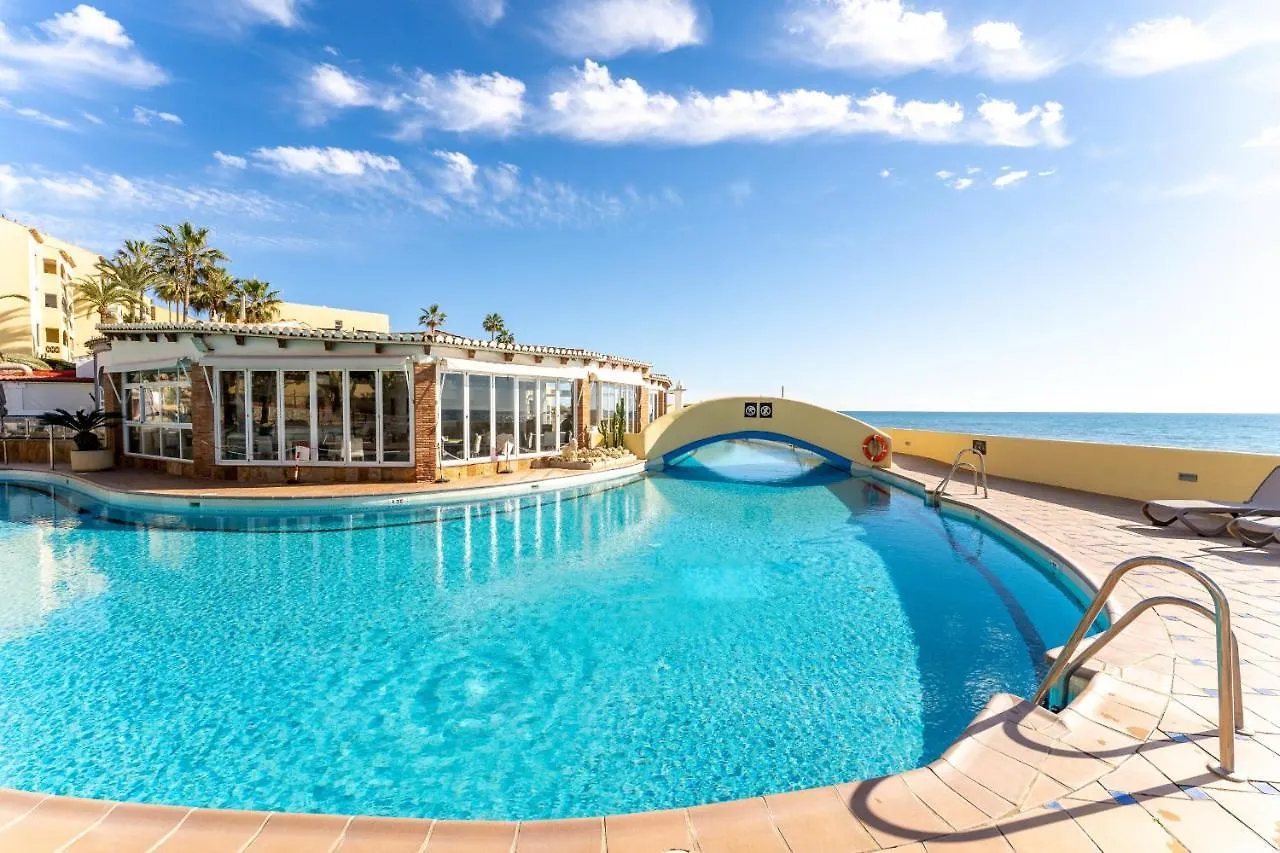 Dona Lola Renata: Beachfront Duplex with Sea Views Sitio de Calahonda