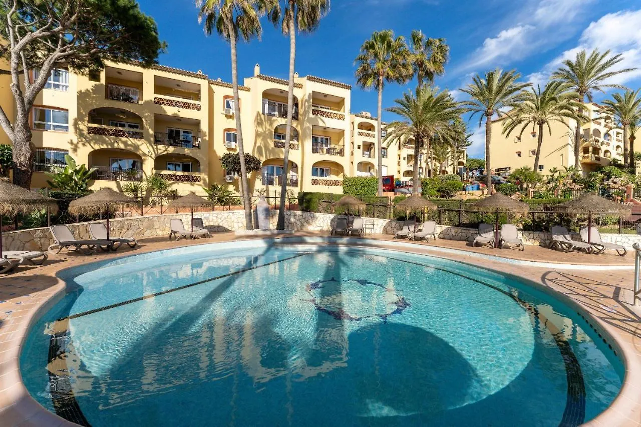 Dona Lola Renata: Beachfront Duplex with Sea Views Sitio de Calahonda
