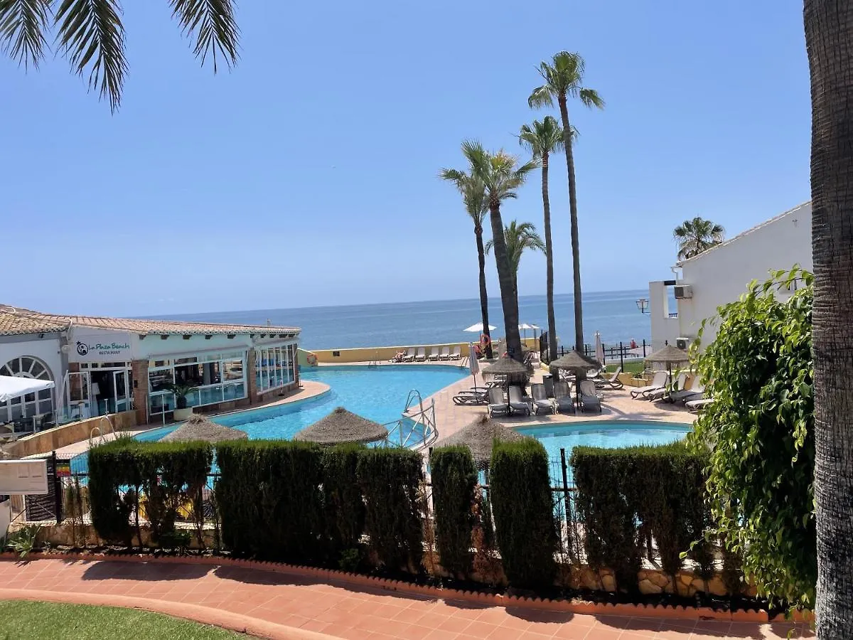 Apartment Dona Lola Renata: Beachfront Duplex with Sea Views Sitio de Calahonda
